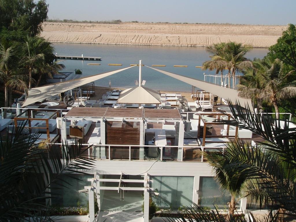 Golden Tulip Al Jazira Hotel & Resort Abou Dabi Extérieur photo